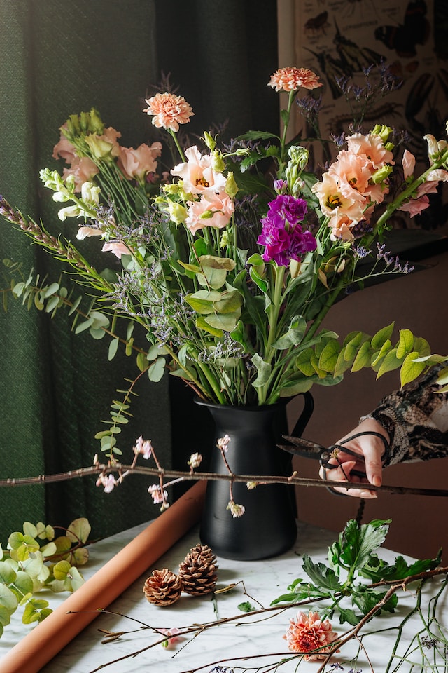 Comment conserver et prolonger la durée de vie des arrangements et des décorations avec des fleurs ?